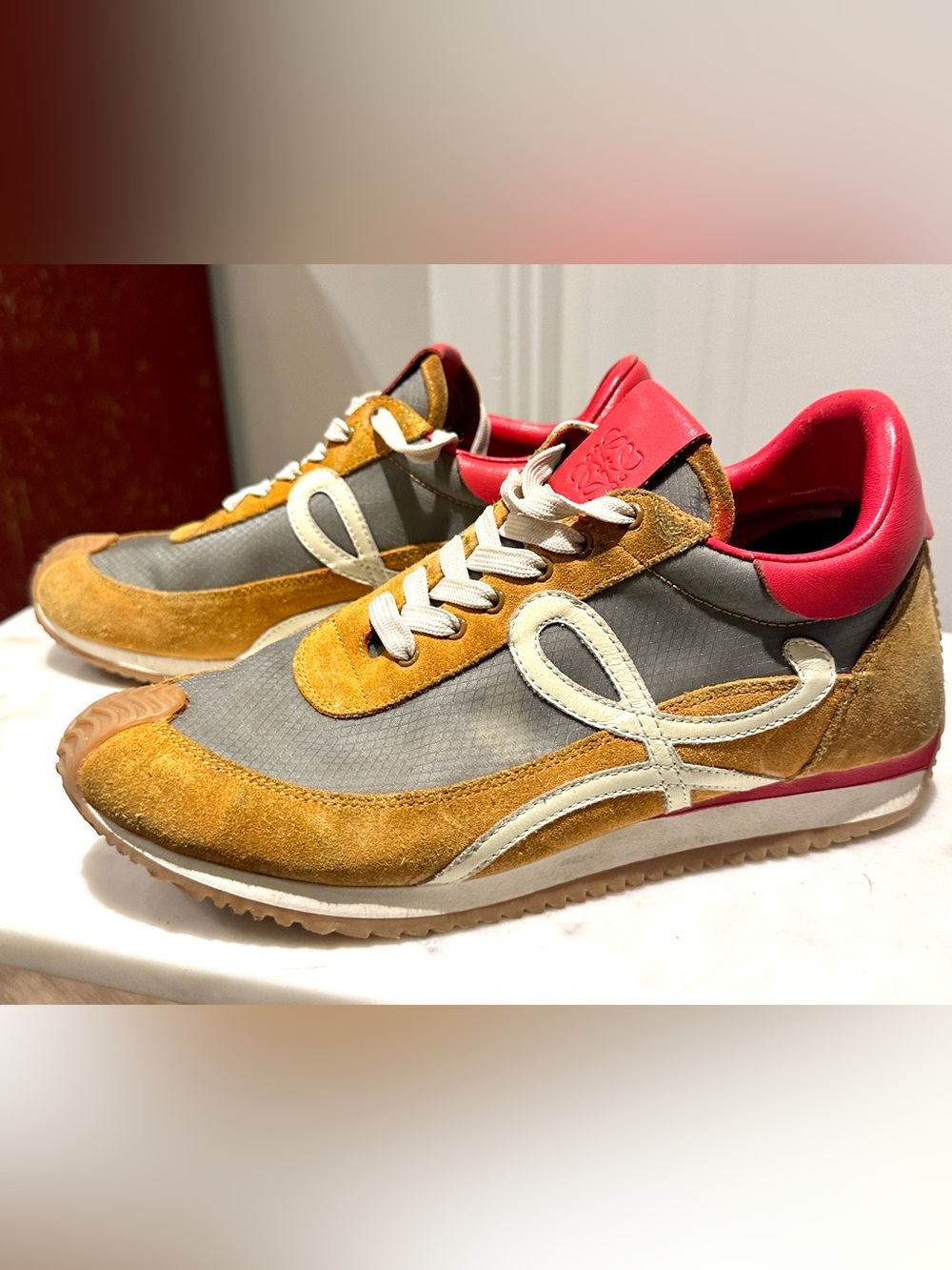 Loewe Flow Runners